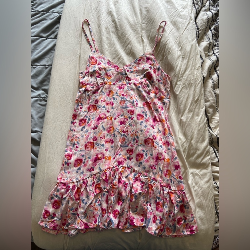 Super cute floral Forvever 21 dress NWT size XL (runs small)